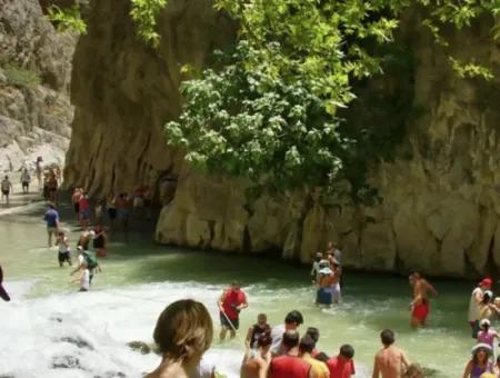 Saklıkent Canyon & Waterfall Experience – Full-Day Adventure Tour