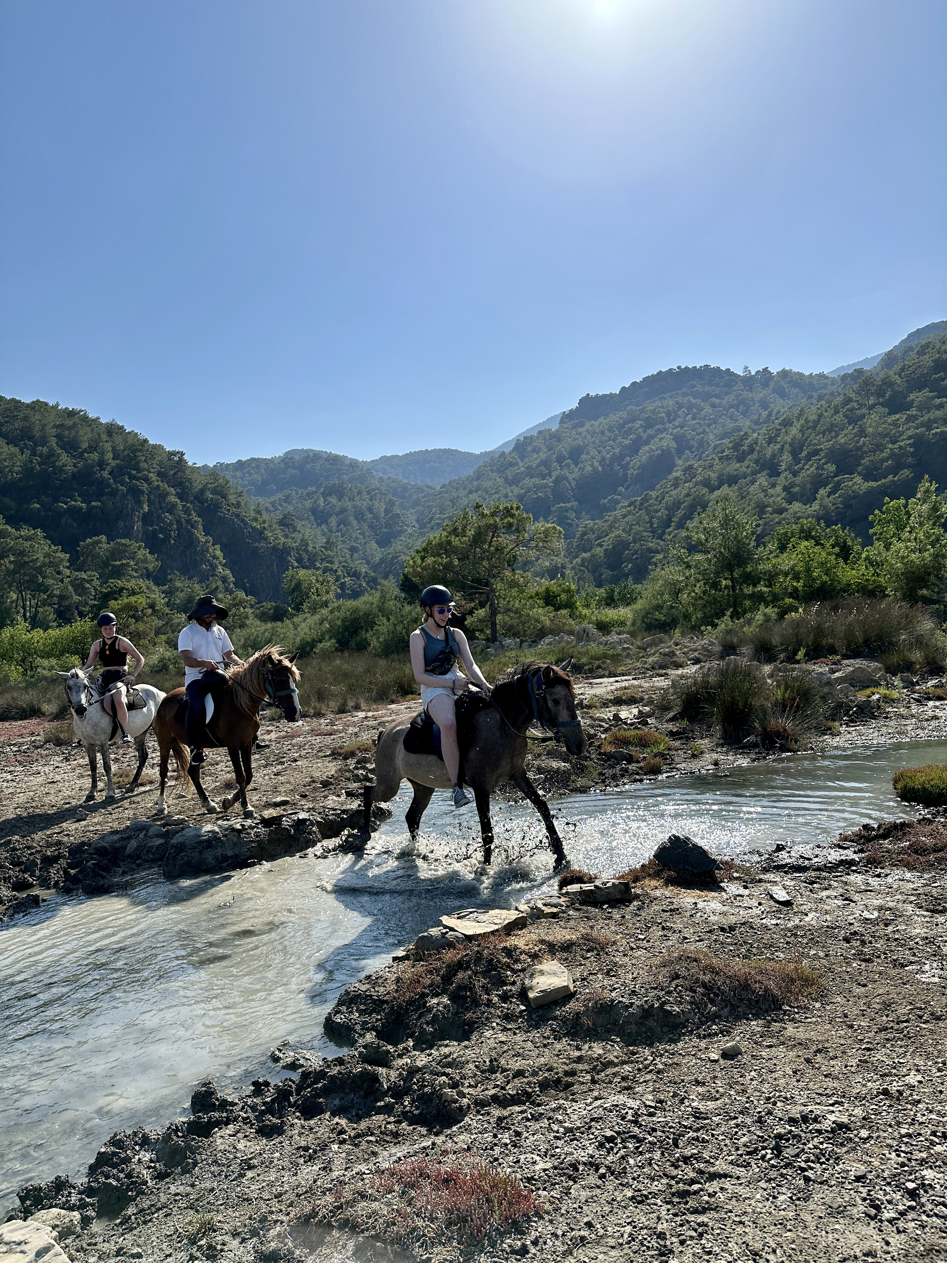 At Safari Kaplıca & Göl Turu