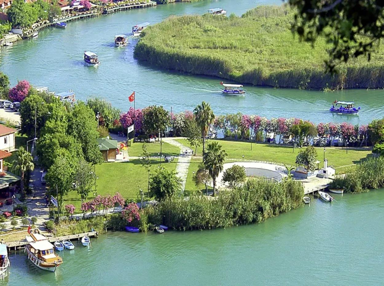 Dalyan Tekne Turu – Yüzme, Doğa Ve Caretta Macerası